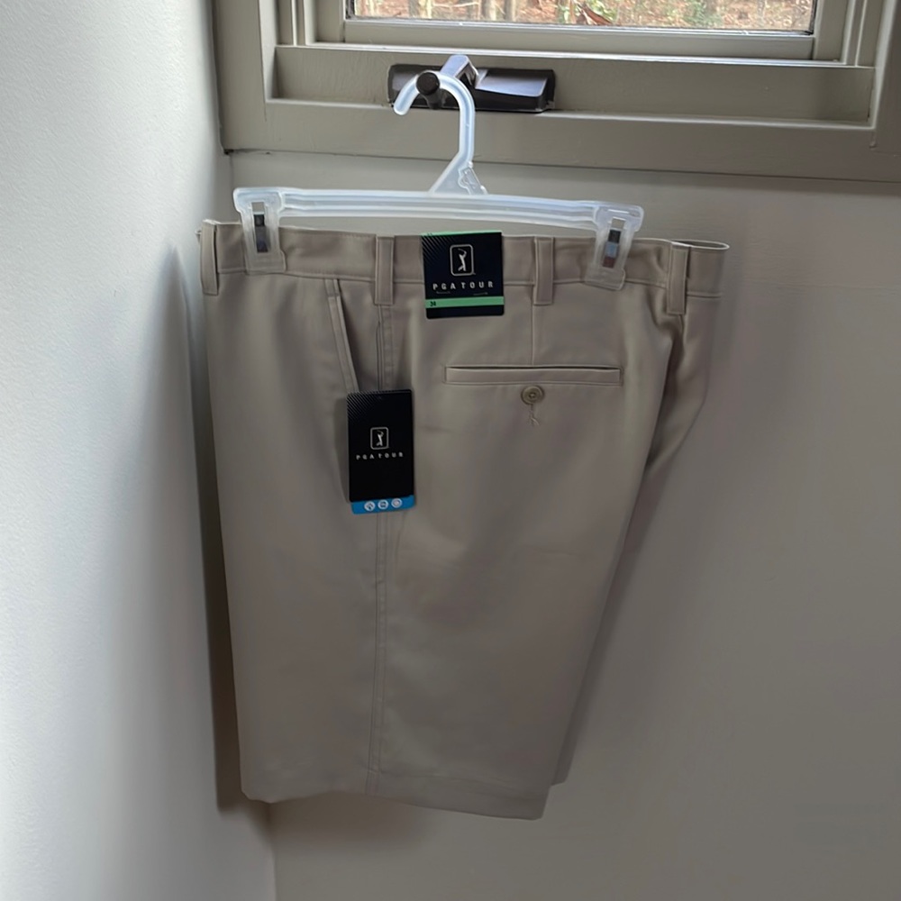 Mens khaki PGA Tour dry fit shorts